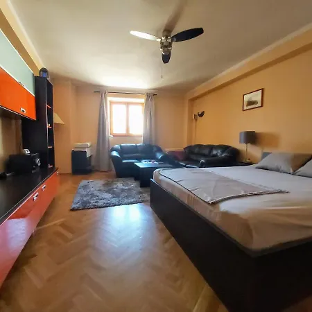 아파트 By The Sea Posedarje, Novigrad - 15786 *